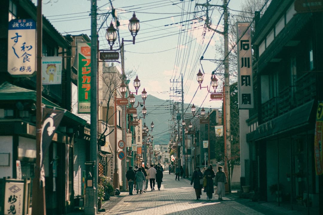 découvrez la richesse et la diversité de la culture japonaise, des traditions séculaires aux tendances contemporaines. explorez la gastronomie, l'art, les festivals et les coutumes qui font du japon un pays fascinant et unique.