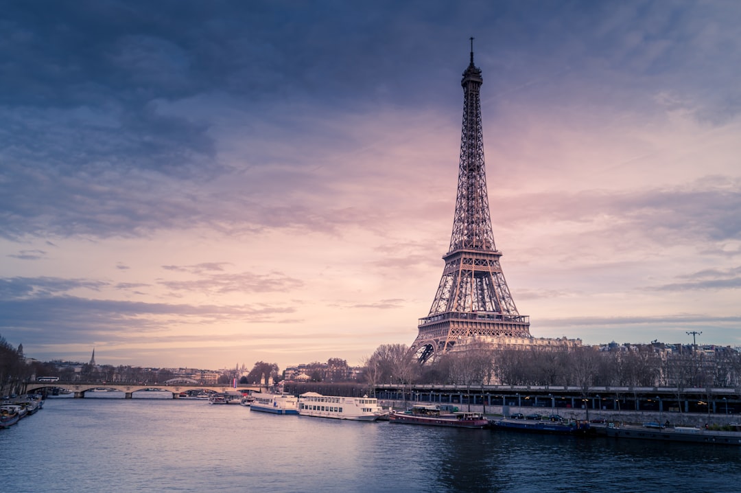 découvrez l'alliance france-allemagne, une relation emblématique au cœur de l'europe qui façonne des politiques, des économies et des cultures communes, tout en promouvant la paix et la prospérité sur le continent.